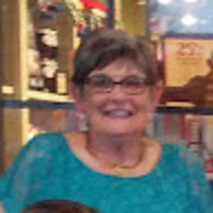 Meet your Posher, Carolyn